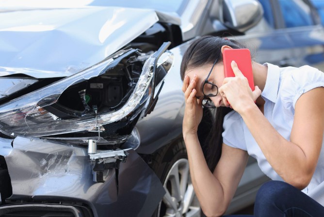 Texting and Driving Accidents: A Tampa Car Accident Lawyer Warning